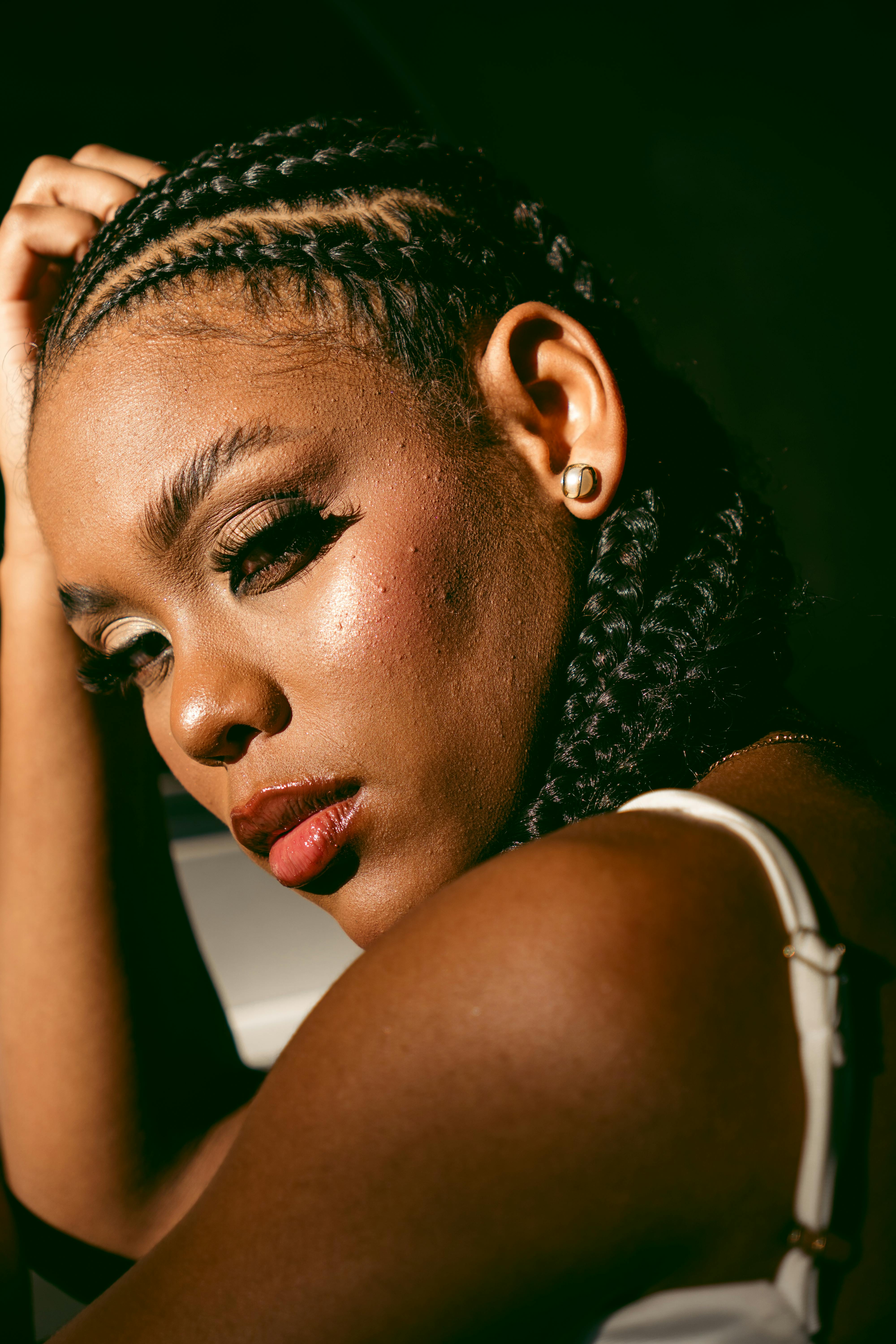 Mae's Beauty Salon editorial beauty reference