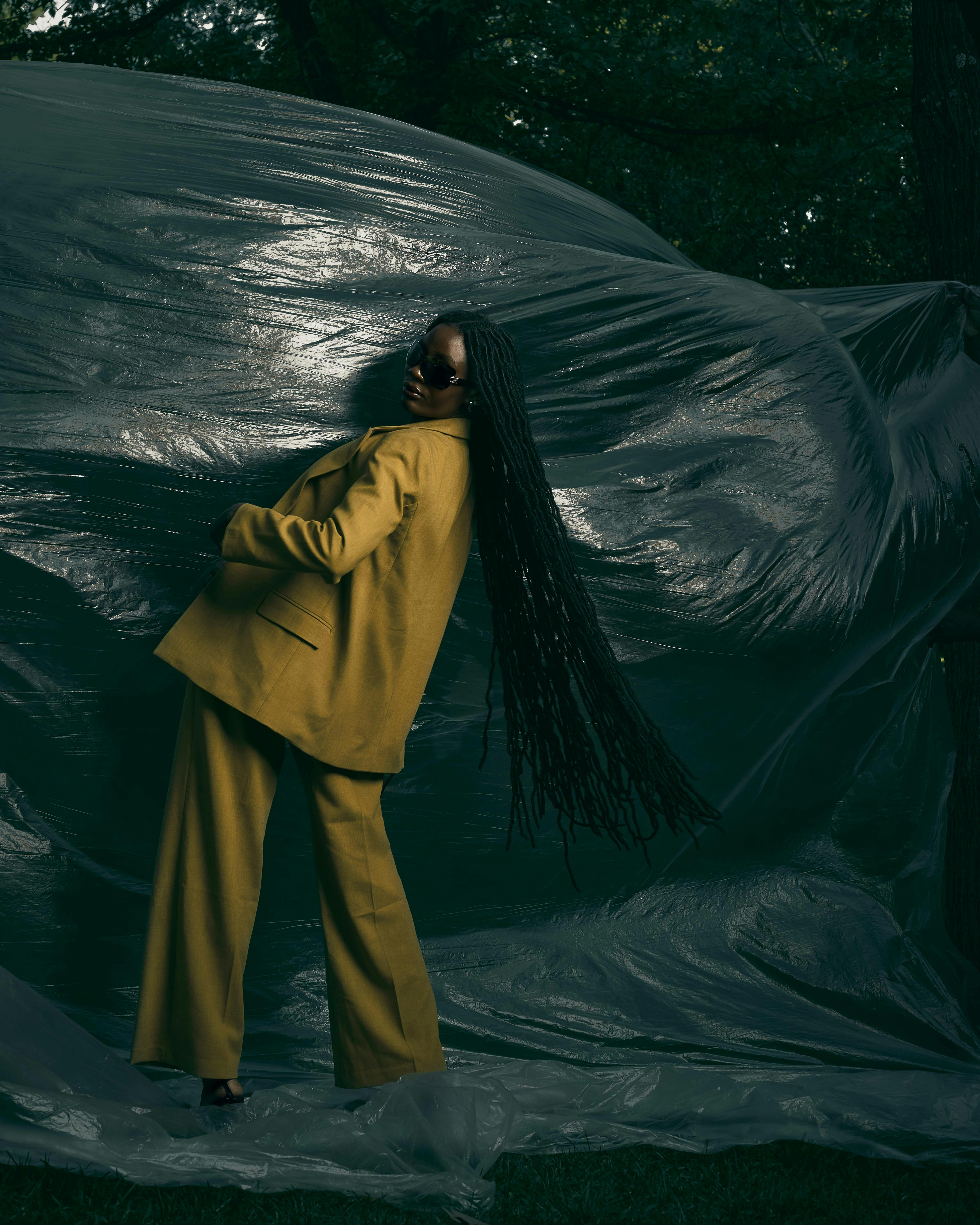 Mae's Beauty Salon editorial bllack-artist